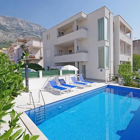 Srzic Apartament *