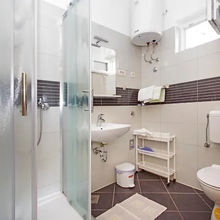 Srzic * מאקרסקה