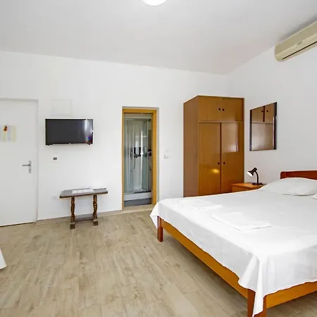 Apartment Srzic *