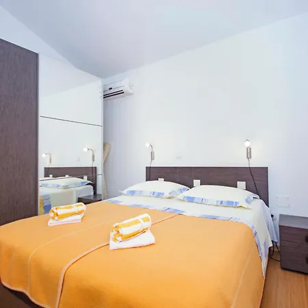 Apartment Srzic *