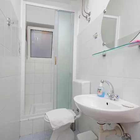 Srzic Apartment Makarska